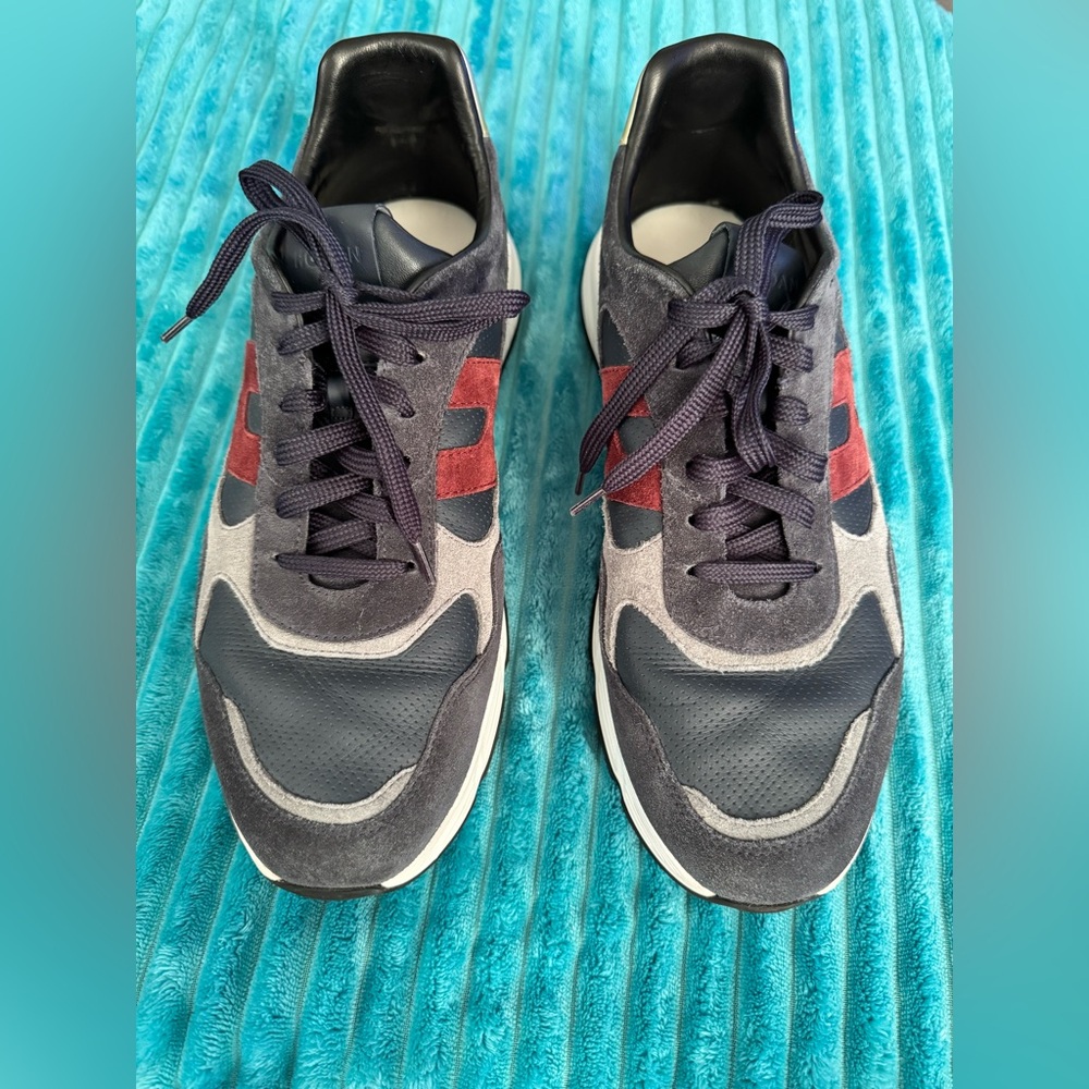 Hogan Men’s Stylish Navy and Burgundy Sneakers - Picture 3 of 10